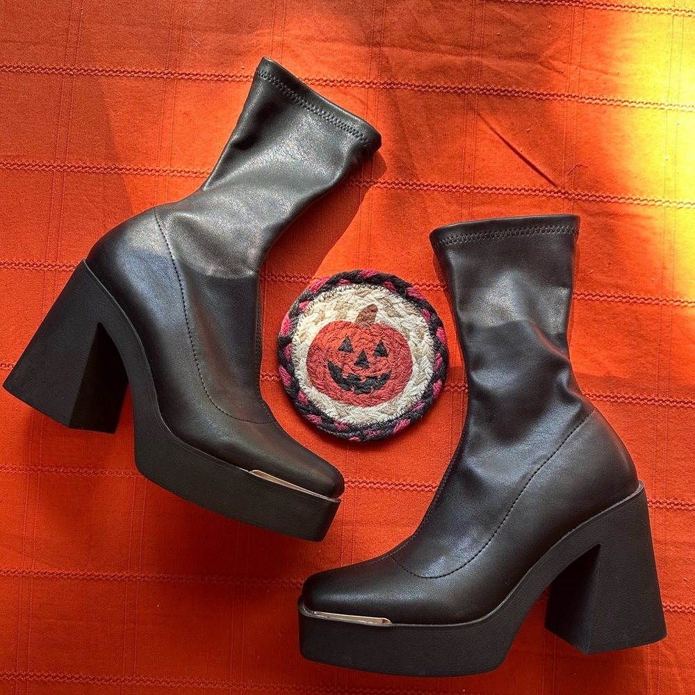 Steve Madden boot